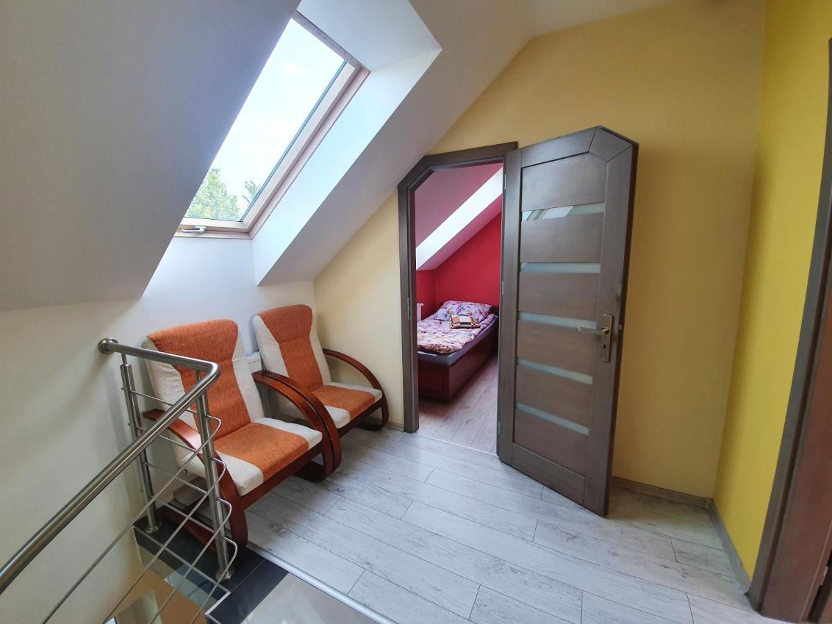 Dom Nad Jeziorem Roznowskim Tegoborze Dış mekan fotoğraf